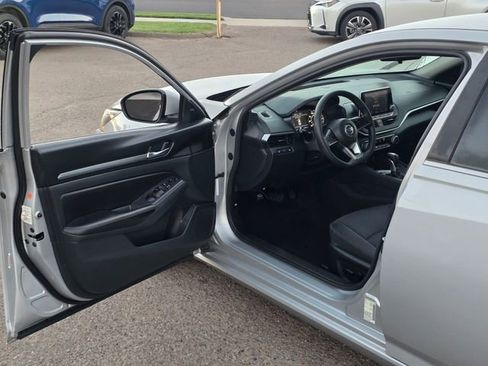 Used 2022 Nissan Altima 2.5 SV image 36