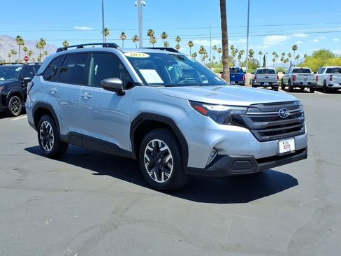 Certified 2025 Subaru Forester Premium AWD/4WD image 31