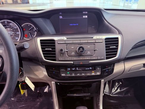 Used 2016 Honda Accord LX image 21
