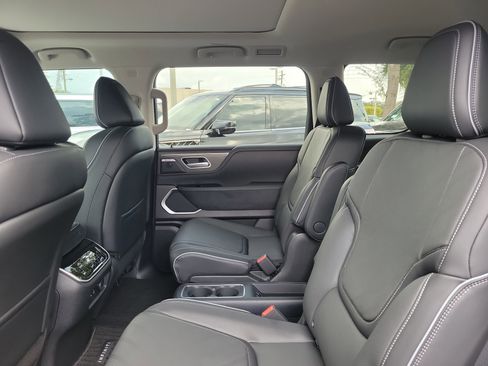 New 2026 INFINITI QX80 Luxe w/ Cargo Package image 9