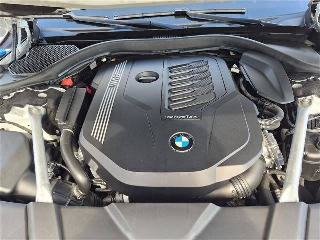 Used 2022 BMW 740i w/ Premium Package RWD image 24