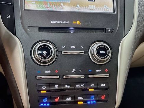 Used 2018 Lincoln MKC Reserve w/ Lincoln MKC Climate Package AWD/4WD image 15
