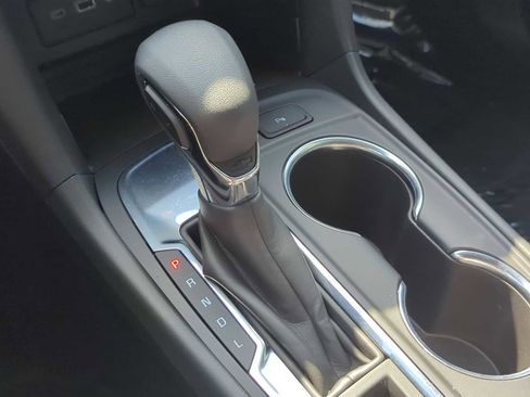 Used 2022 Chevrolet Equinox LT image 32