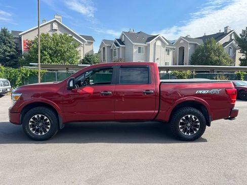 Used 2018 Nissan Titan PRO-4X w/ Pro-4x Convenience Package AWD/4WD image 6