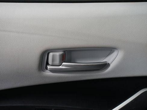 Certified 2025 Toyota Corolla SE image 31