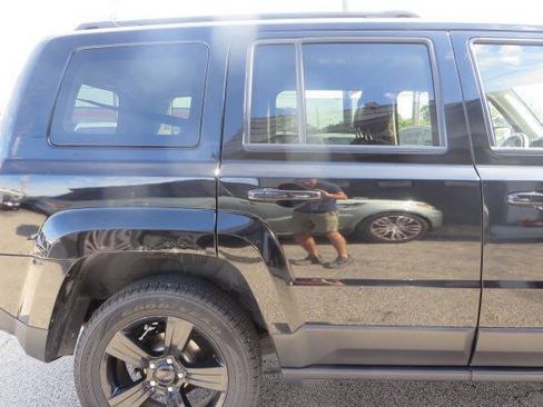 Used 2015 Jeep Patriot Sport w/ Power Value Group AWD/4WD image 23