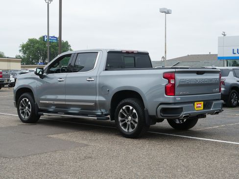 Used 2023 Chevrolet Silverado 1500 High Country w/ Technology Package AWD/4WD image 5