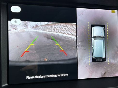 Used 2025 Ford Bronco Badlands image 24