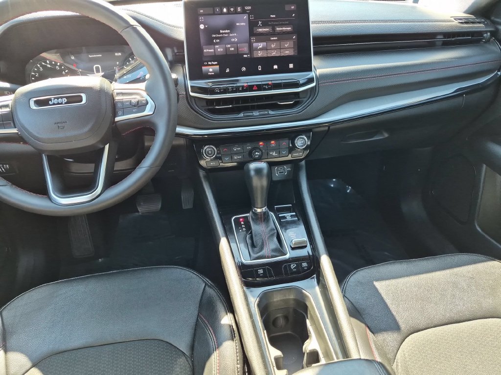 Used 2025 Jeep Compass Trailhawk AWD/4WD image 20