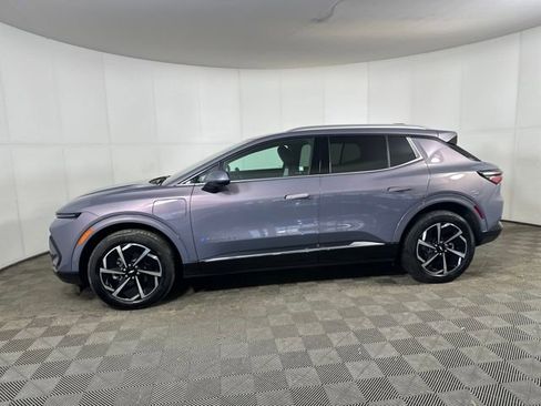 Used 2025 Chevrolet Equinox EV LT image 6