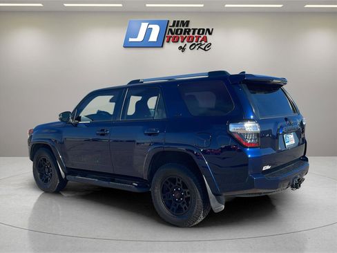Used 2022 Toyota 4Runner SR5 Premium image 7