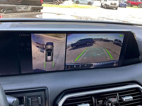 Used 2025 Nissan Armada Platinum Reserve image 19