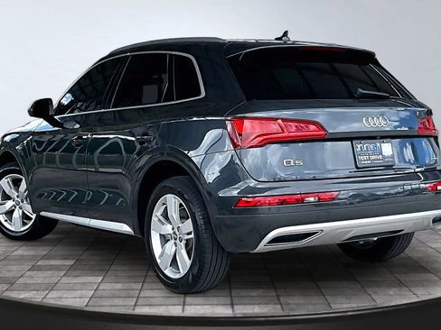 Used 2019 Audi Q5 2.0T Premium Plus w/ Premium Plus Package AWD/4WD image 4