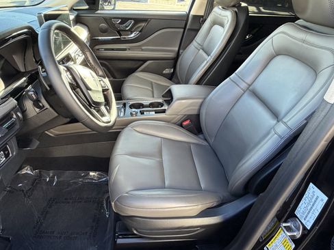 Certified 2023 Lincoln Corsair FWD image 14