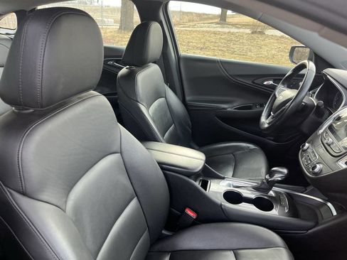 Used 2021 Chevrolet Malibu LT w/ Leather Package image 35