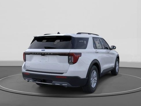 New 2026 Ford Explorer Active w/ Active Comfort Package RWD image 8