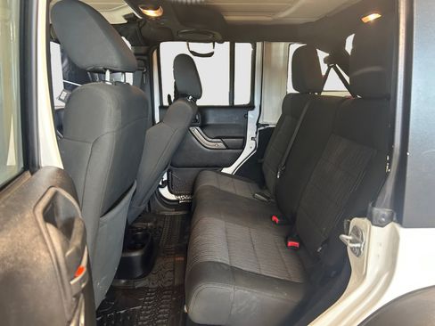 Used 2012 Jeep Wrangler Unlimited Sport AWD/4WD image 12