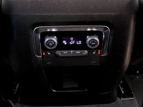 Used 2025 GMC Yukon Denali AWD/4WD image 47