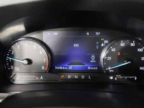 Used 2021 Ford Explorer XLT w/ Equipment Group 202A AWD/4WD image 39