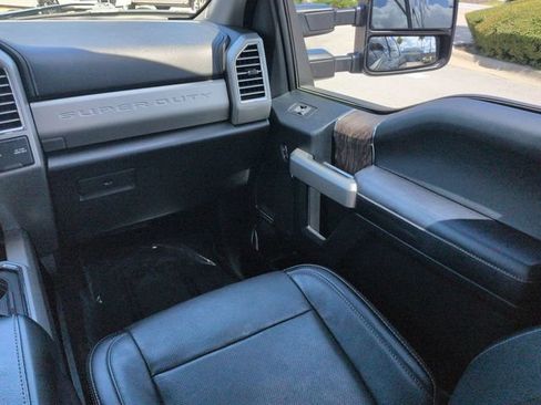 Certified 2017 Ford F250 Lariat w/ Chrome Package AWD/4WD image 17