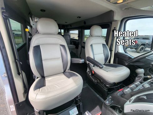 Used 2017 RAM ProMaster 1500 w/ Premium Appearance Group FWD image 4