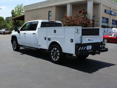 Used 2025 Chevrolet Silverado 2500 Custom w/ Custom Value Package AWD/4WD image 12