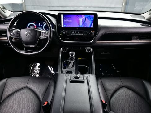 Used 2024 Toyota Grand Highlander AWD image 19