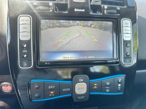 Used 2015 Nissan Leaf SV w/ LED & Quick Charge Package image 29