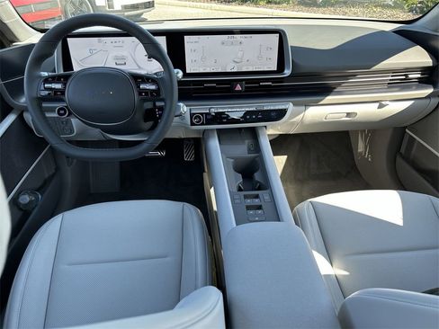 New 2025 Hyundai Ioniq 6 Limited image 3