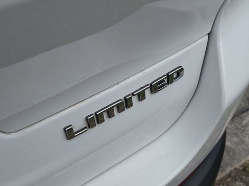 Used 2021 Jeep Grand Cherokee L Limited image 5