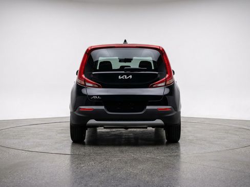 Used 2025 Kia Soul LX w/ LX Technology Package image 7