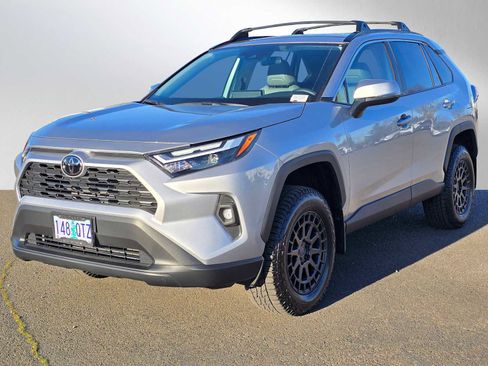 Certified 2025 Toyota RAV4 XLE Premium image 8