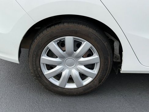 Used 2019 Honda Fit LX image 14