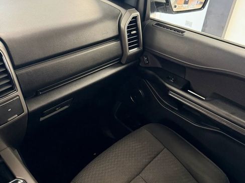 Used 2019 Ford Expedition XLT AWD/4WD image 25