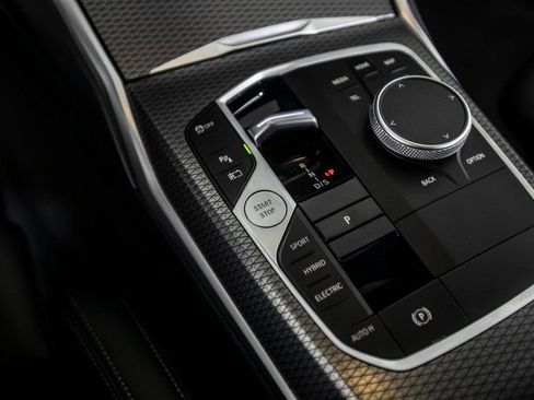 Used 2023 BMW 330e w/ M Sport Package image 33