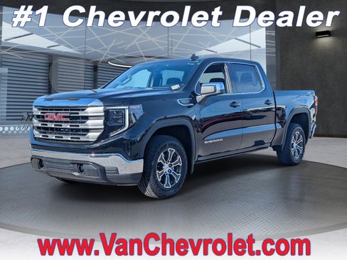 Used 2025 GMC Sierra 1500 SLE image 1