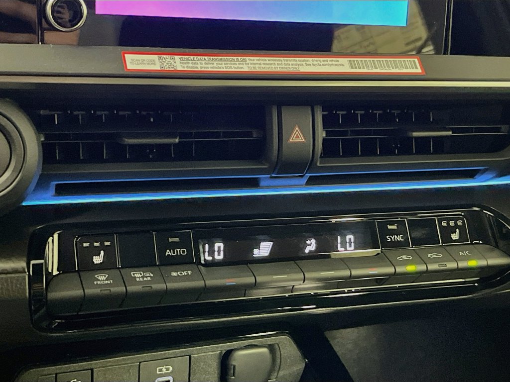 New 2027 Toyota Prius FWD image 23