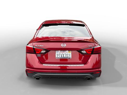 Used 2021 Nissan Altima 2.5 SR w/ SR Premium Package FWD image 4