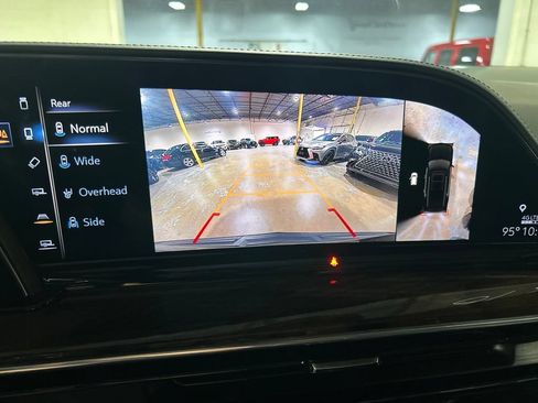 Used 2021 Cadillac Escalade ESV Sport Platinum AWD/4WD image 11