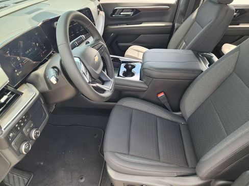 New 2026 Chevrolet Suburban LS RWD image 10