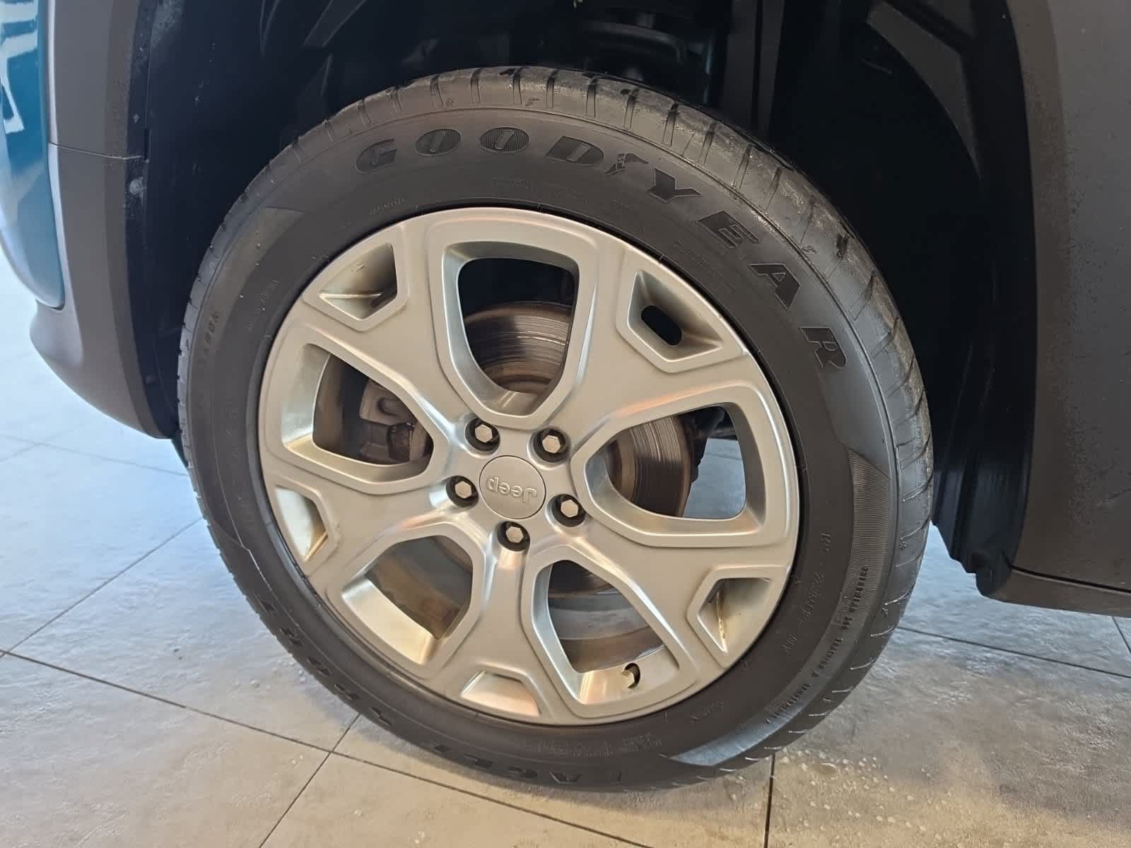 Used 2020 Jeep Renegade Limited AWD/4WD image 13