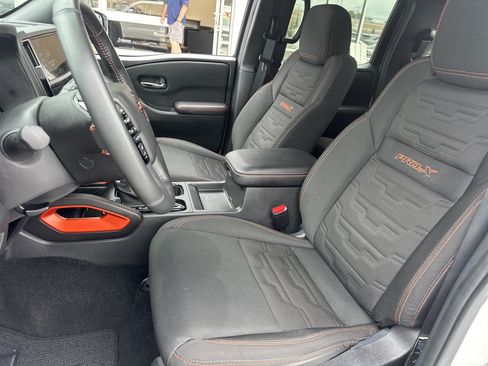 Used 2025 Nissan Frontier Pro-X RWD image 12