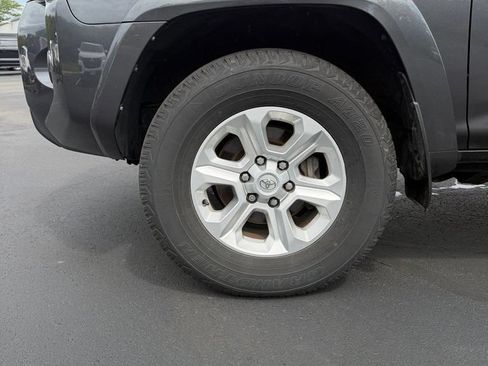 Used 2023 Toyota 4Runner SR5 AWD/4WD image 2