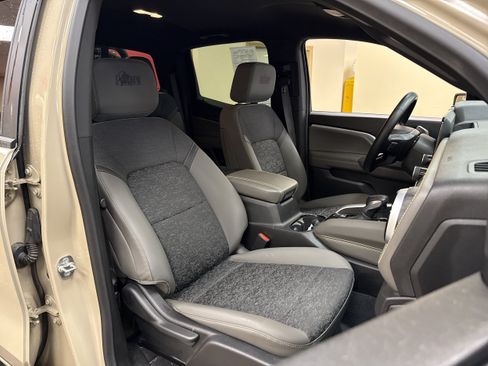 Used 2024 Chevrolet Colorado ZR2 w/ ZR2 Bison Edition AWD/4WD image 19
