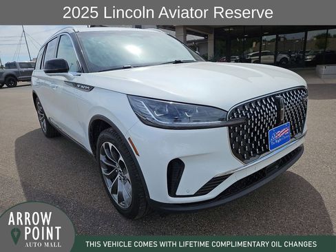Used 2025 Lincoln Aviator Reserve w/ Luxury Package AWD/4WD image 2