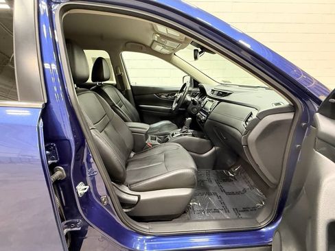 Used 2018 Nissan Rogue SL FWD image 36