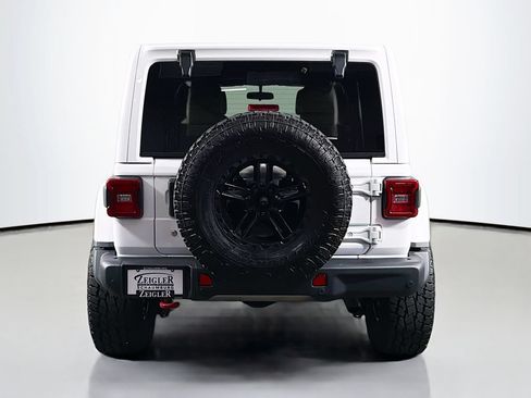 Used 2018 Jeep Wrangler Unlimited Rubicon w/ Steel Bumper Group AWD/4WD image 6