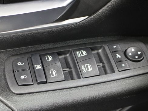 Used 2020 RAM 1500 Lone Star RWD image 7