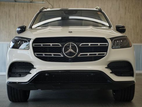 Used 2022 Mercedes-Benz GLS 580 4MATIC image 3