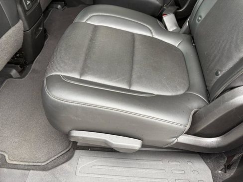 Used 2021 GMC Acadia SLT AWD/4WD image 39